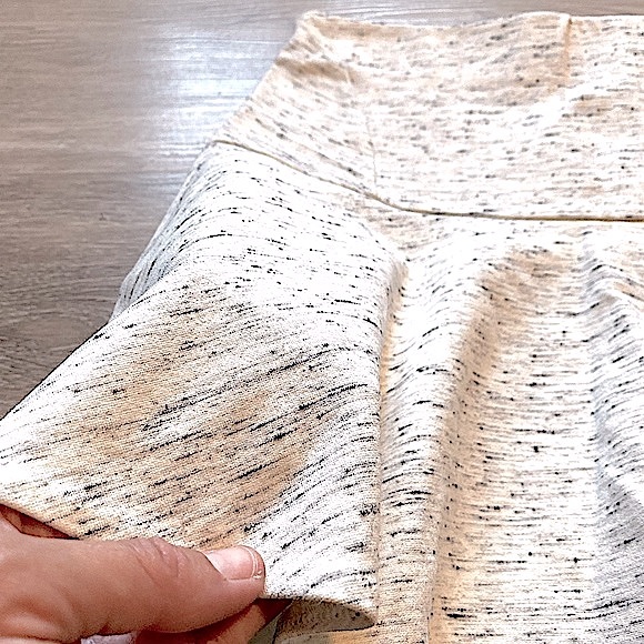 ARITZIA • WILFRED • Mini Skirt • Size 6 • Cream Speckled - Picture 9 of 16